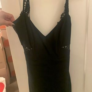 Short mini dress with lace